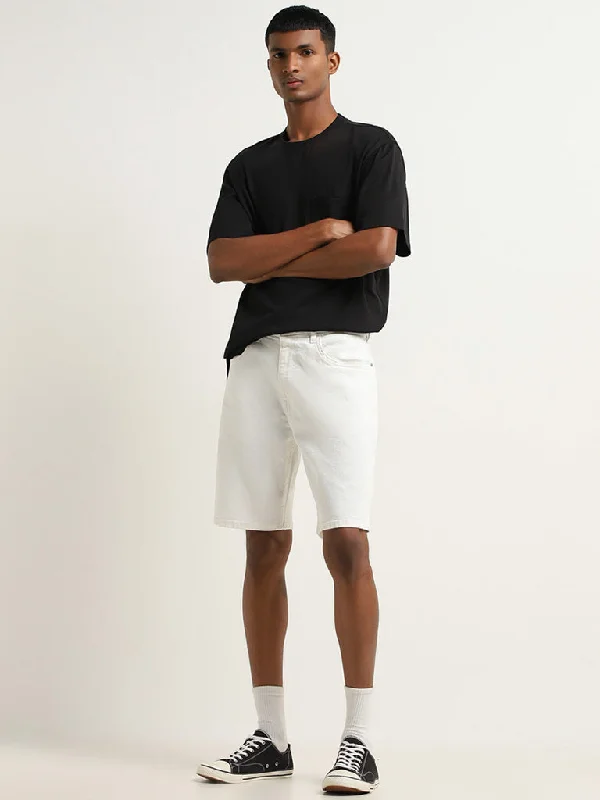 Nuon Off-White Relaxed-Fit Mid-Rise Denim Shorts